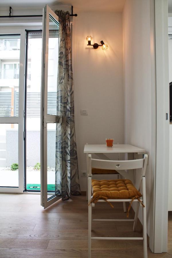 ספליט Cozy Seaside Apartment With Pool & Terrace מראה חיצוני תמונה